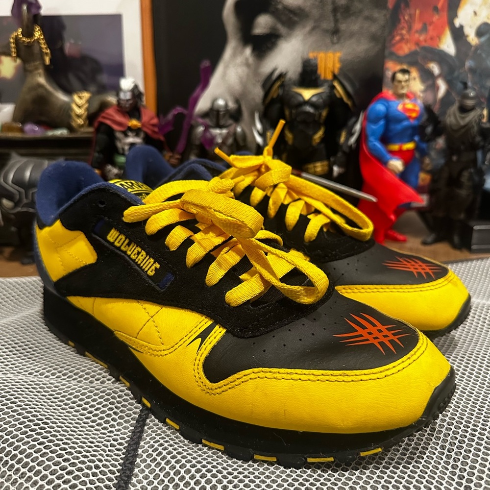 Reebok Wolverine X-Men Classic Leather Sneakers Size 9 - Picture 2 of 11
